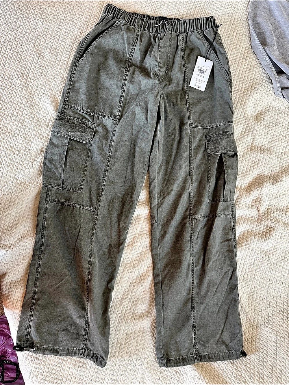 Cargo Jogger Pants in Green Size Small NWT